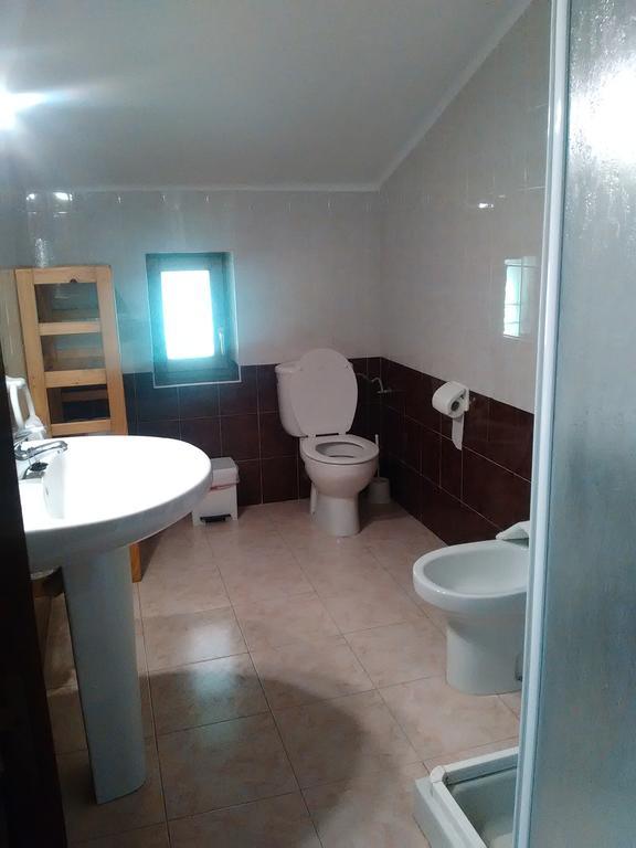 Triple Room Private External Bathroom,1360105169:JPEG